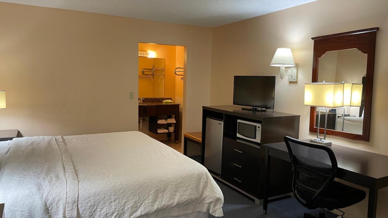 Slumber Inn Harrisonville Экстерьер фото
