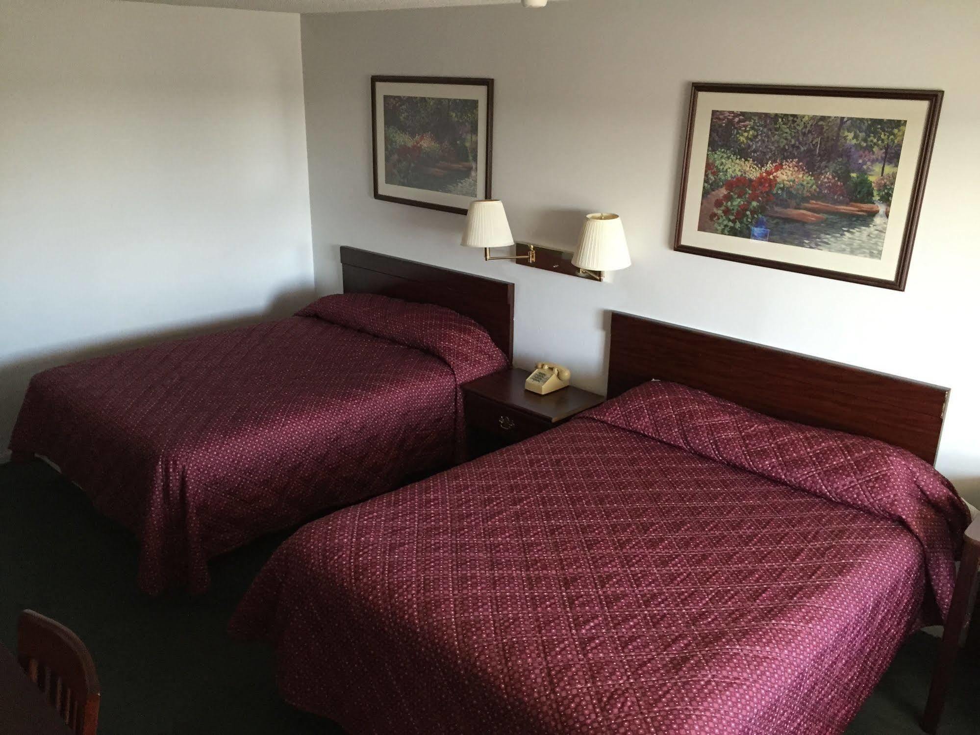 Slumber Inn Harrisonville Экстерьер фото