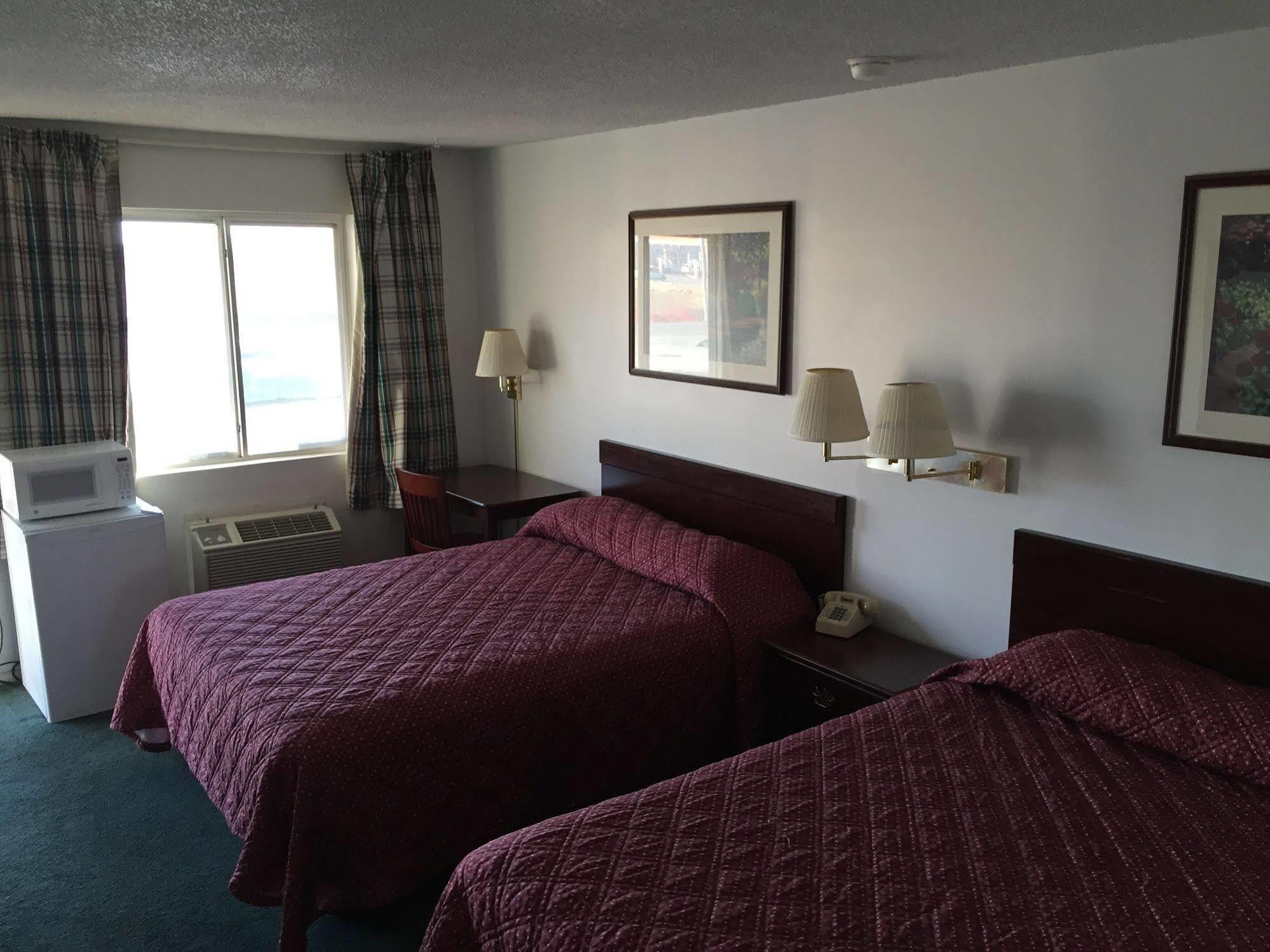 Slumber Inn Harrisonville Экстерьер фото